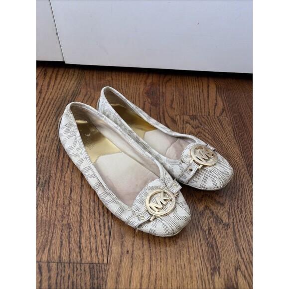 Michael KORS FULTON GOLD MK LOGO VANILLA SIGNATURE MOCCASINS Size 8 - Picture 1 of 5